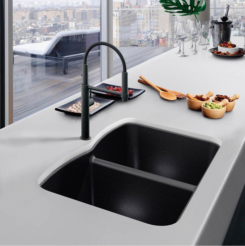 Pescara 18-inch Single Handle Semi-Pro Kitchen Faucet in Matte Black, PES-360-MBK