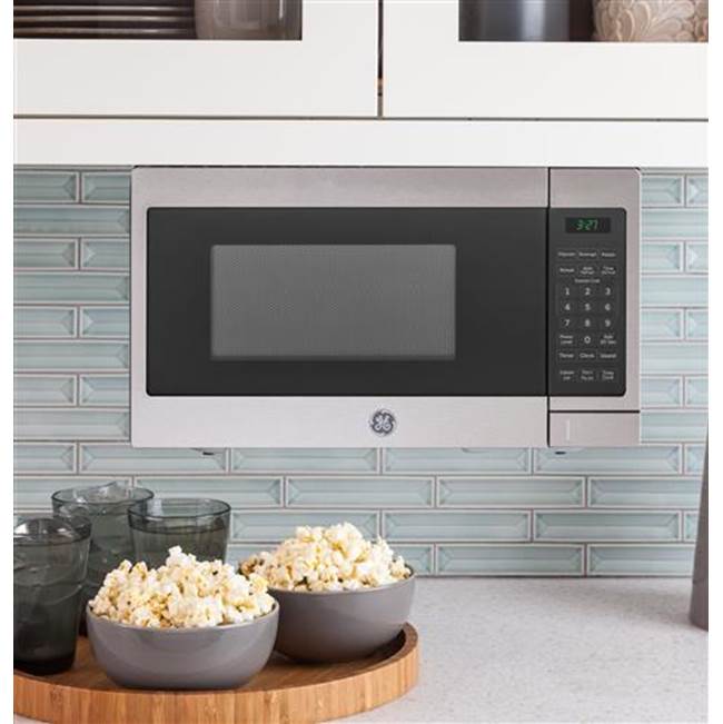 GE 0.7 Cu. Ft. Capacity Countertop Microwave Oven