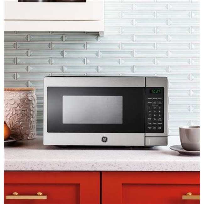 GE 0.7 Cu. Ft. Capacity Countertop Microwave Oven