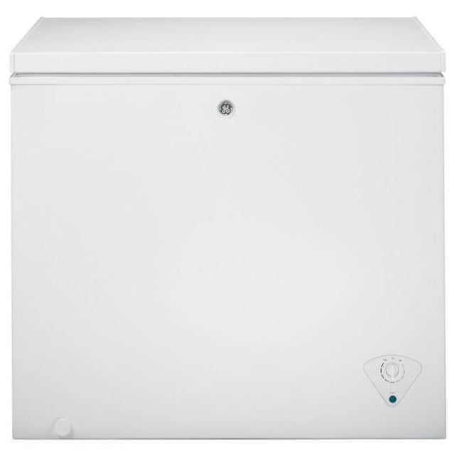 GE Appliances - 7.0 Cu. Ft. Manual Defrost Chest Freezer - White on White