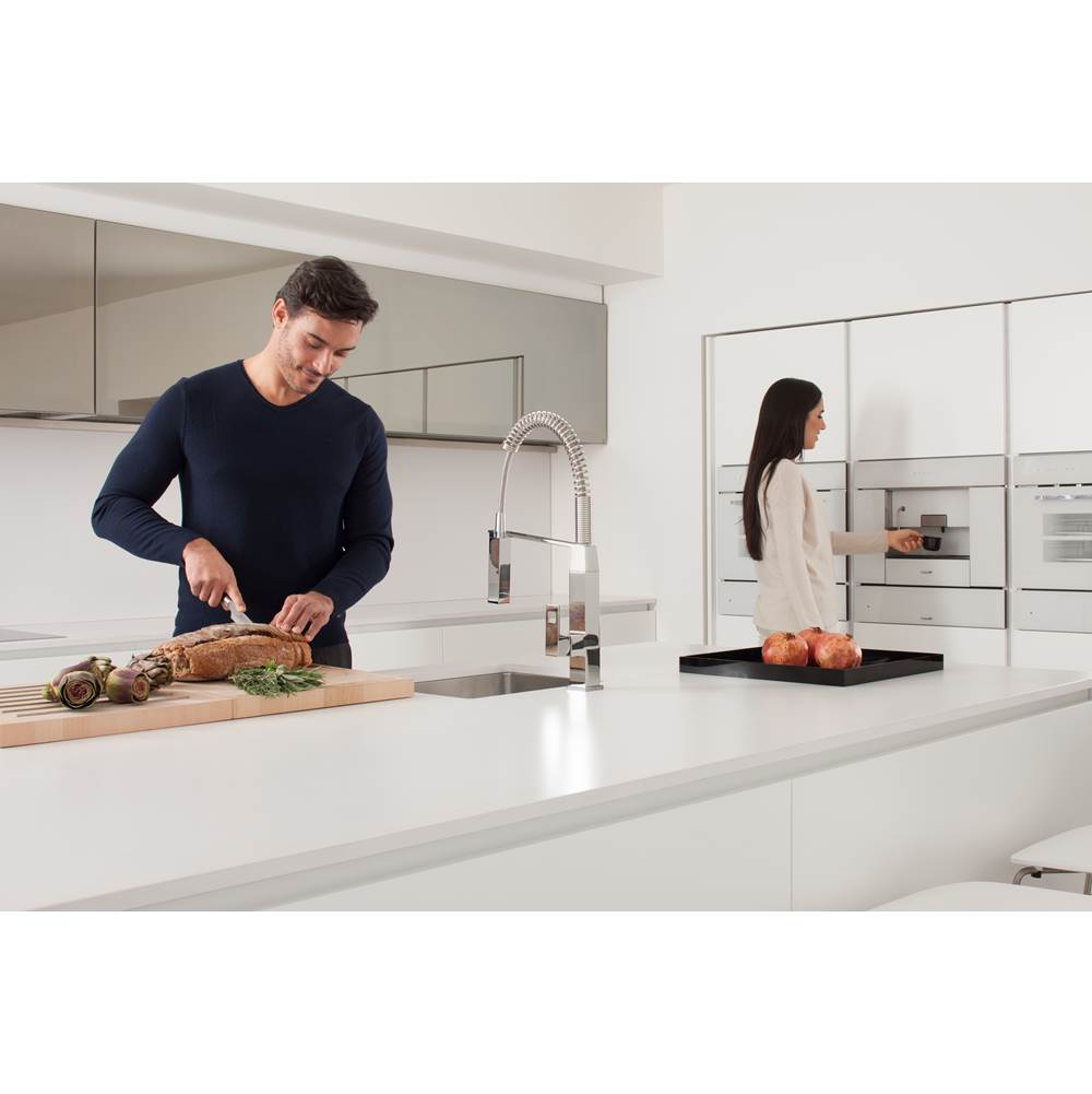 Single-Handle Semi-Pro Dual Spray Kitchen Faucet 1.75 GPM