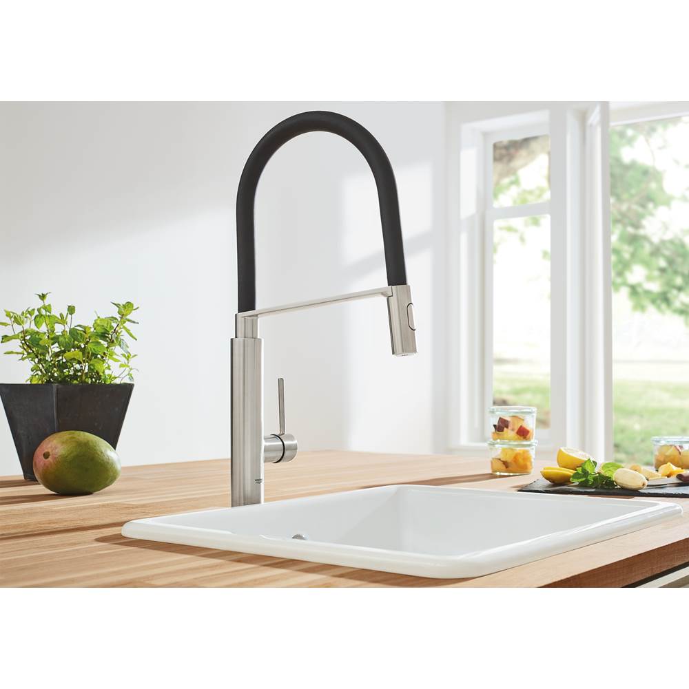 Single-Handle Semi-Pro Dual Spray Kitchen Faucet 1.75 GPM