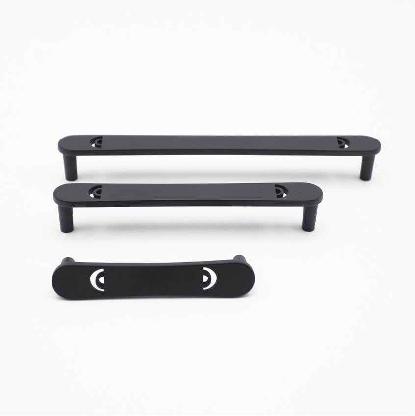 Horizon 6 in (152.4 mm) Center to Center Matte Black Cabinet Pull