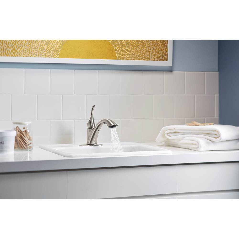 Simplice Pull-out laundry sink faucet with two-function sprayhead