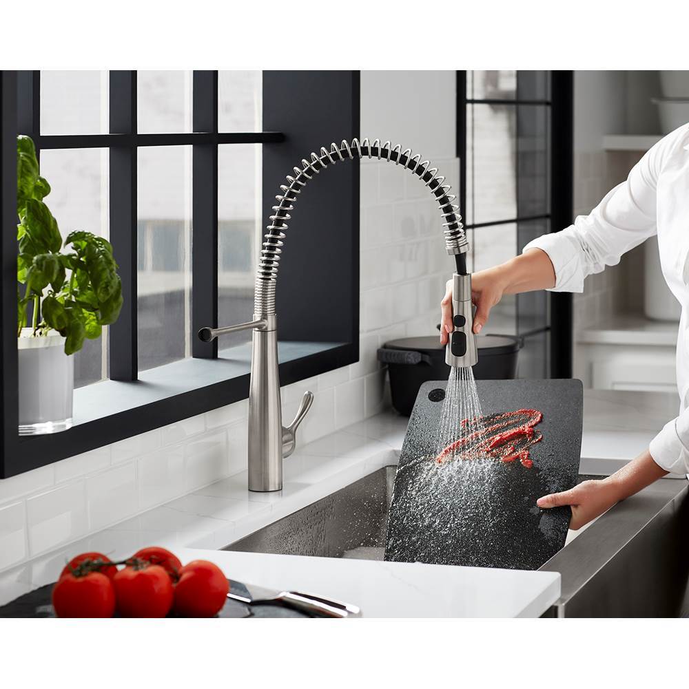 Simplice Semi-professional kitchen sink faucet with three-function sprayhead