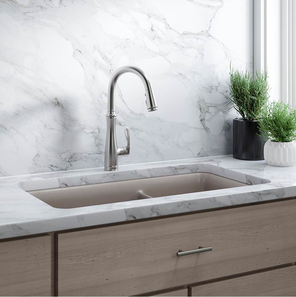 Bellera Pull-down kitchen sink faucet with three-function sprayhead