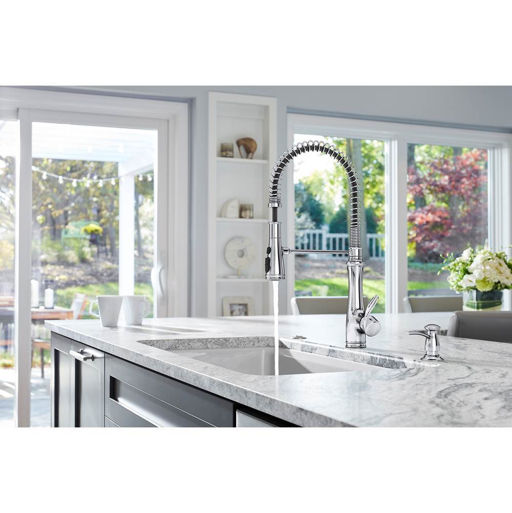 Bellera Semi-professional kitchen sink faucet with three-function sprayhead