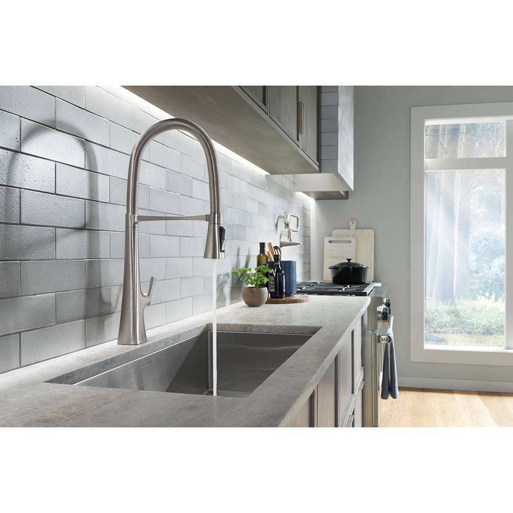 Graze Semi-professional kitchen sink faucet with three-function sprayhead