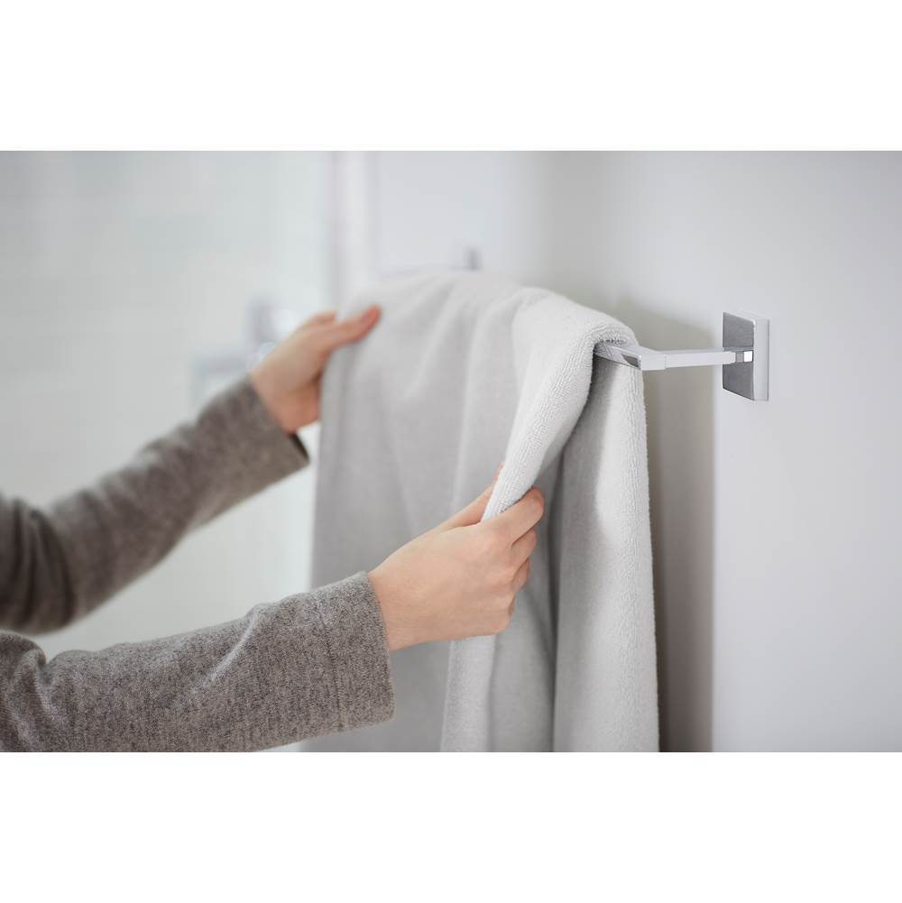 Square 24'' towel bar