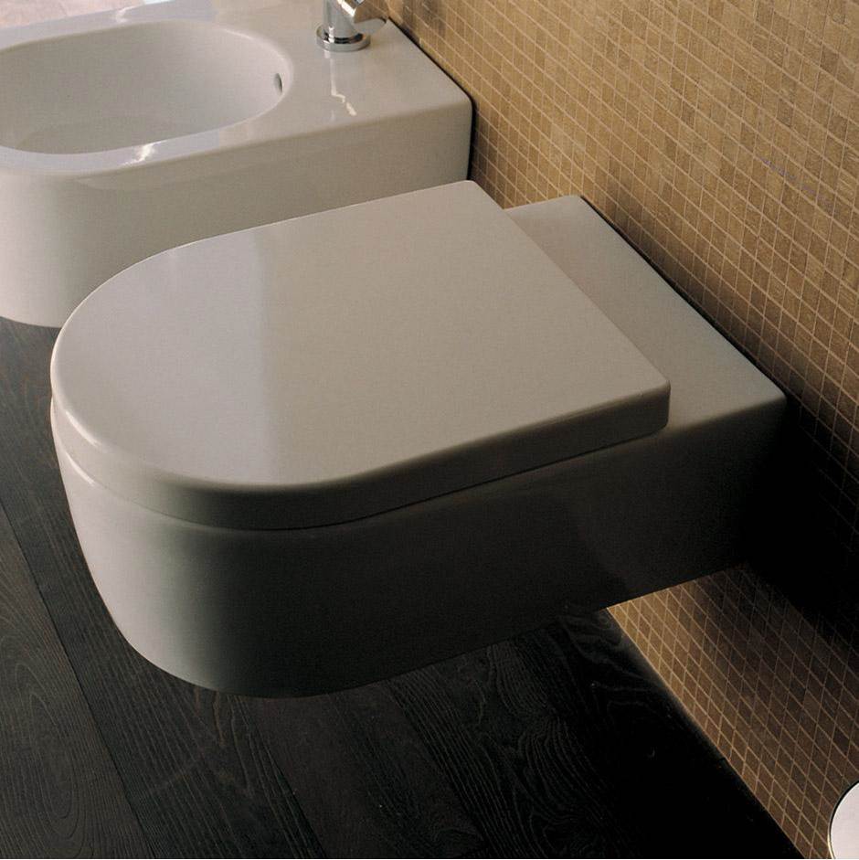 Lacava - Wall-hung porcelain toilet for concealed flushing system ( Geberit #GE 111335005). - White
