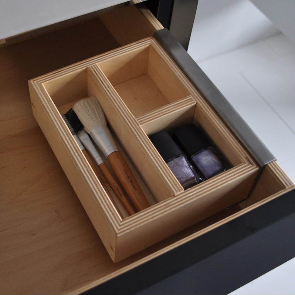 Lacava - Add-on hanging organizer made of baltic birch in natural finish and brushed stainless steel bracket. - Natural Walnut