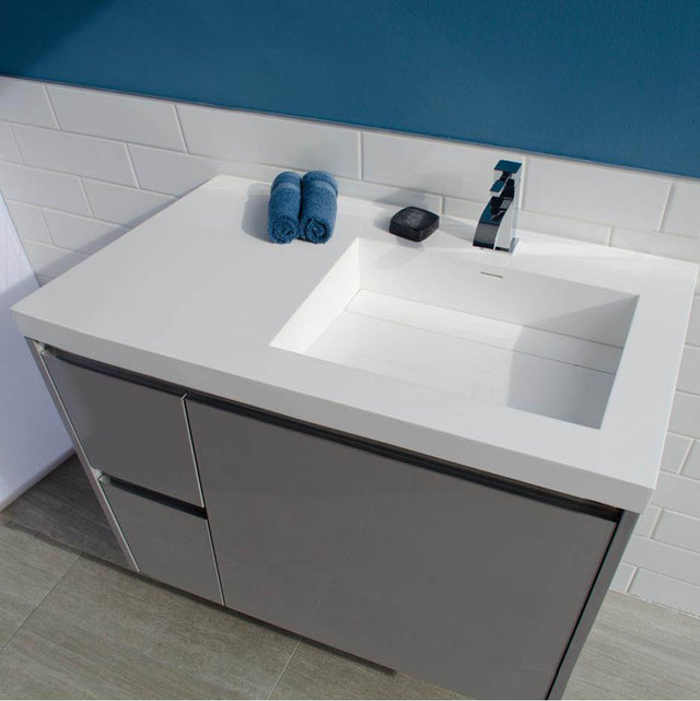 Lacava - Vanity-top Bathroom Sink made of solid surface, with an overflow and decorative drain cover. - Gloss White
