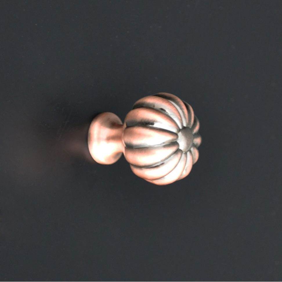 Lacava - Round decorative knob 1'' for traditional vanities - Anique Copper