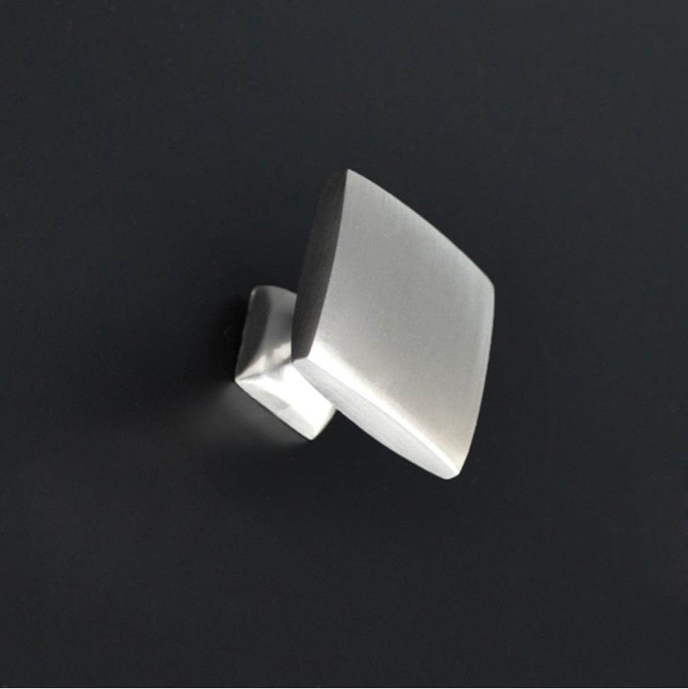 Lacava - Square knob 1 1/4'' W, 1 1/4'' H - Powder Coated Brass