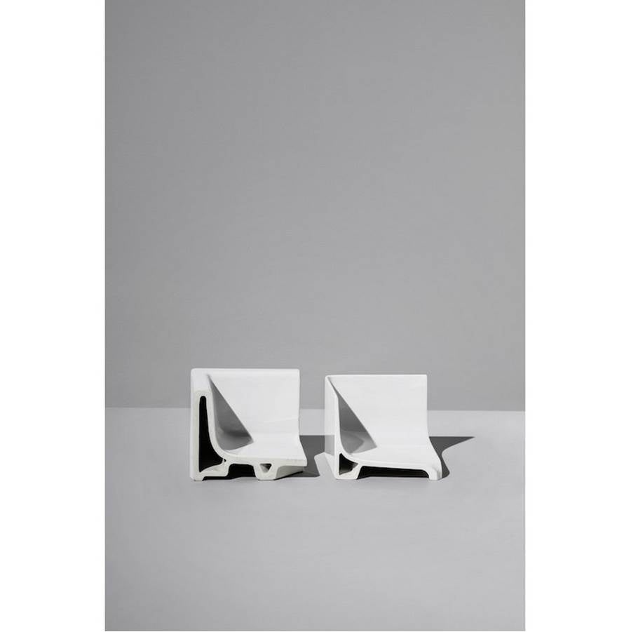 Small Washbasin, wall mounted