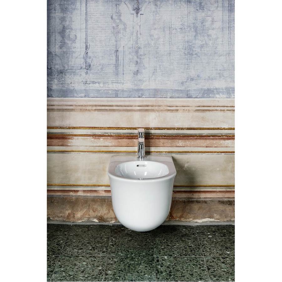 Wall-hung bidet