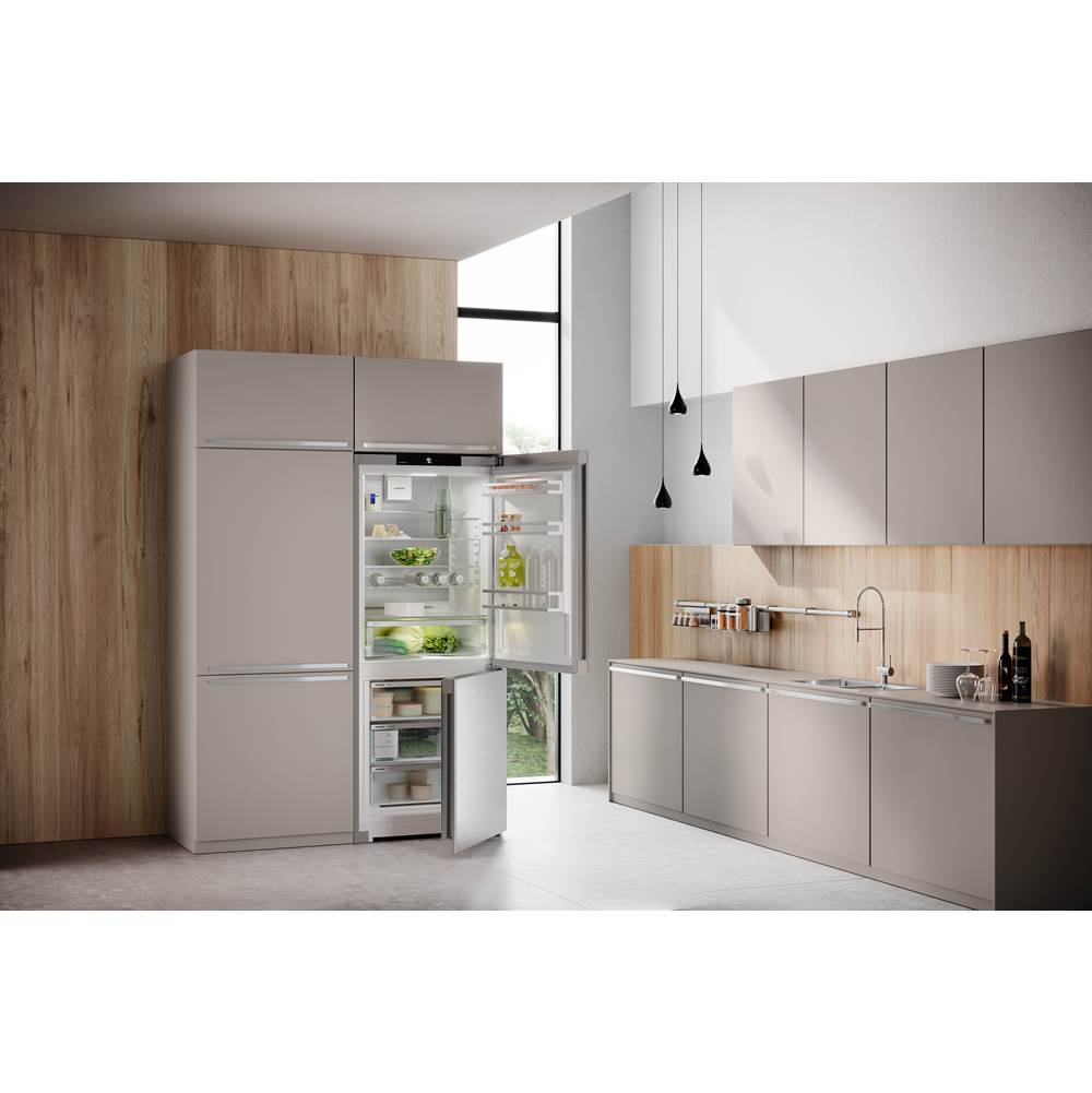 30'' Freestanding Bottom Freezer - RH (similar to CS 1410)