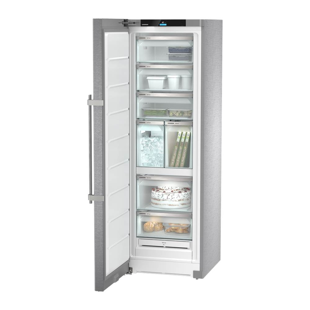 24'' Freestanding Freezer with IceTower