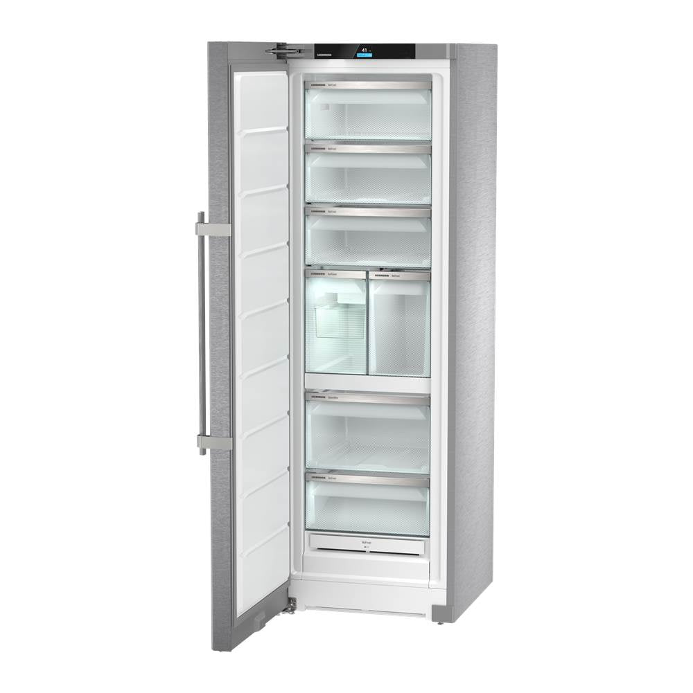 24'' Freestanding Freezer with IceTower