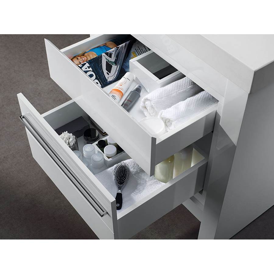 Madeli Vicenza 30'' Free Standing White/HW: Polished Chrome(PC)