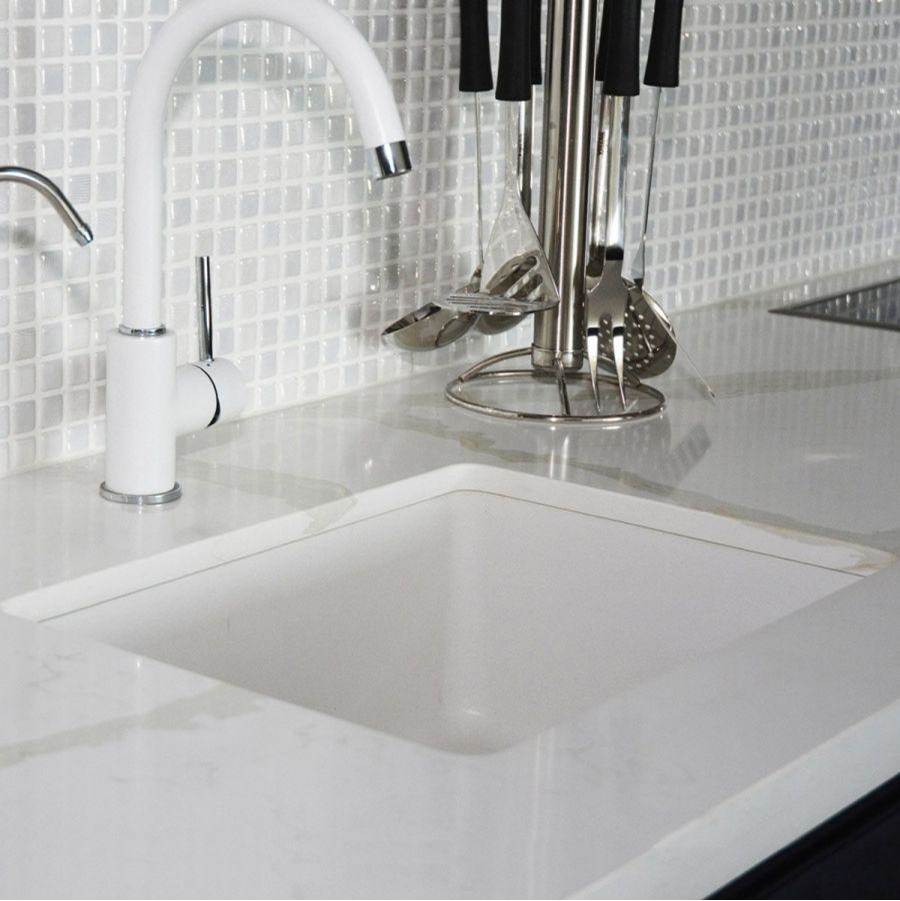 Maidstone - 24'' x 18'' Undermount Fireclay Sink - White