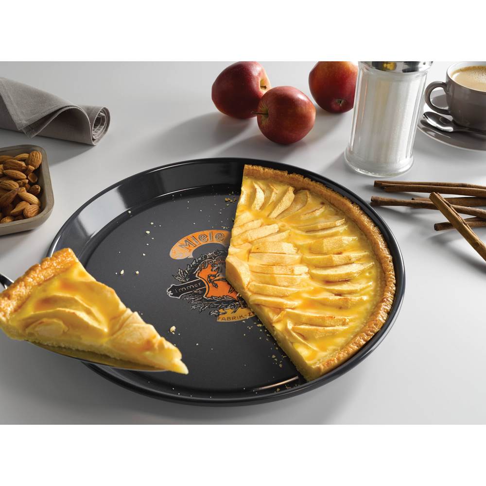 HBFL 27-1 - 11'' Round PC Baking Tray with Miele logo