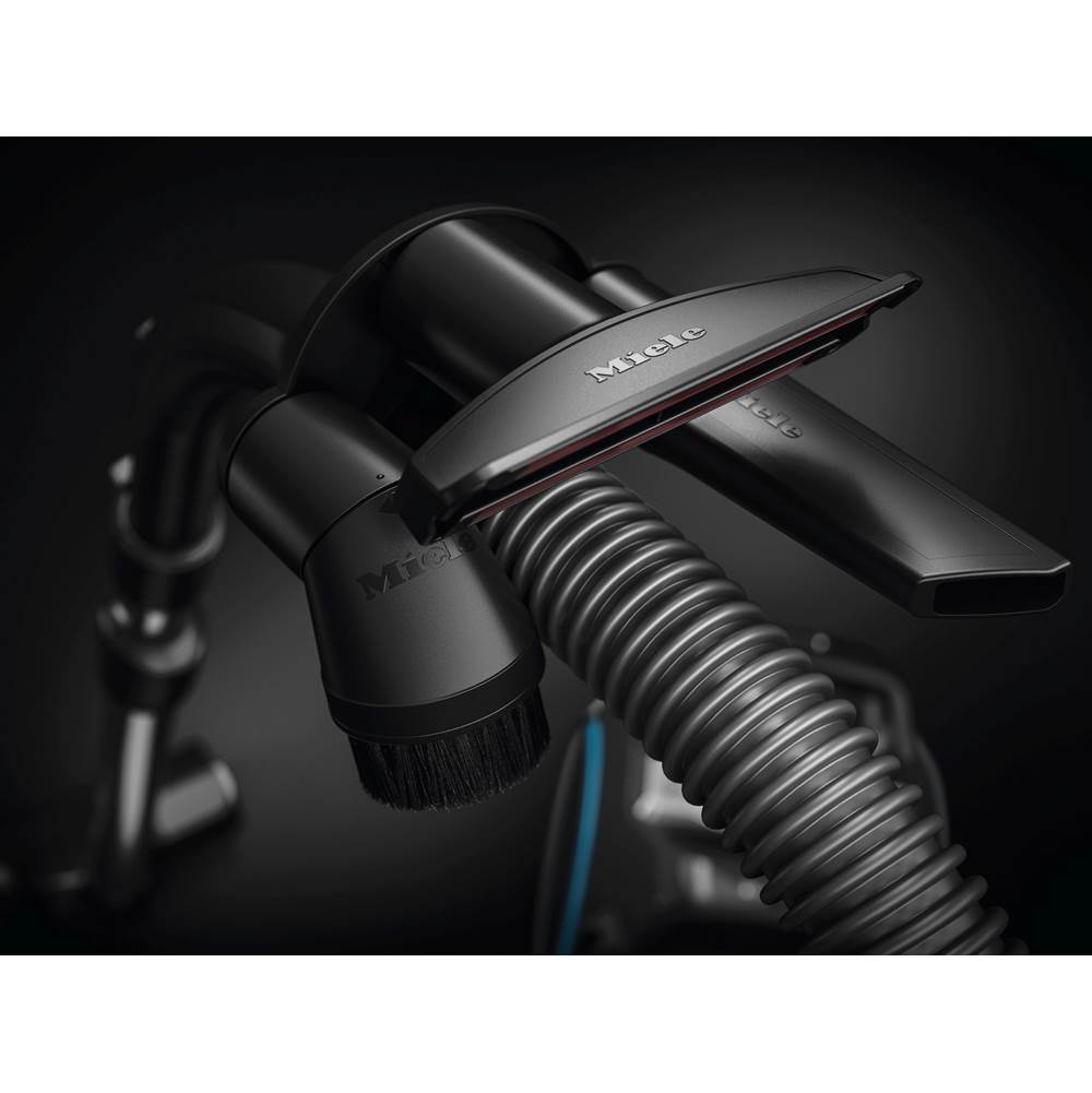 Bagless Canister Vacuum Cleaners for Maximum Power in A Compact Design