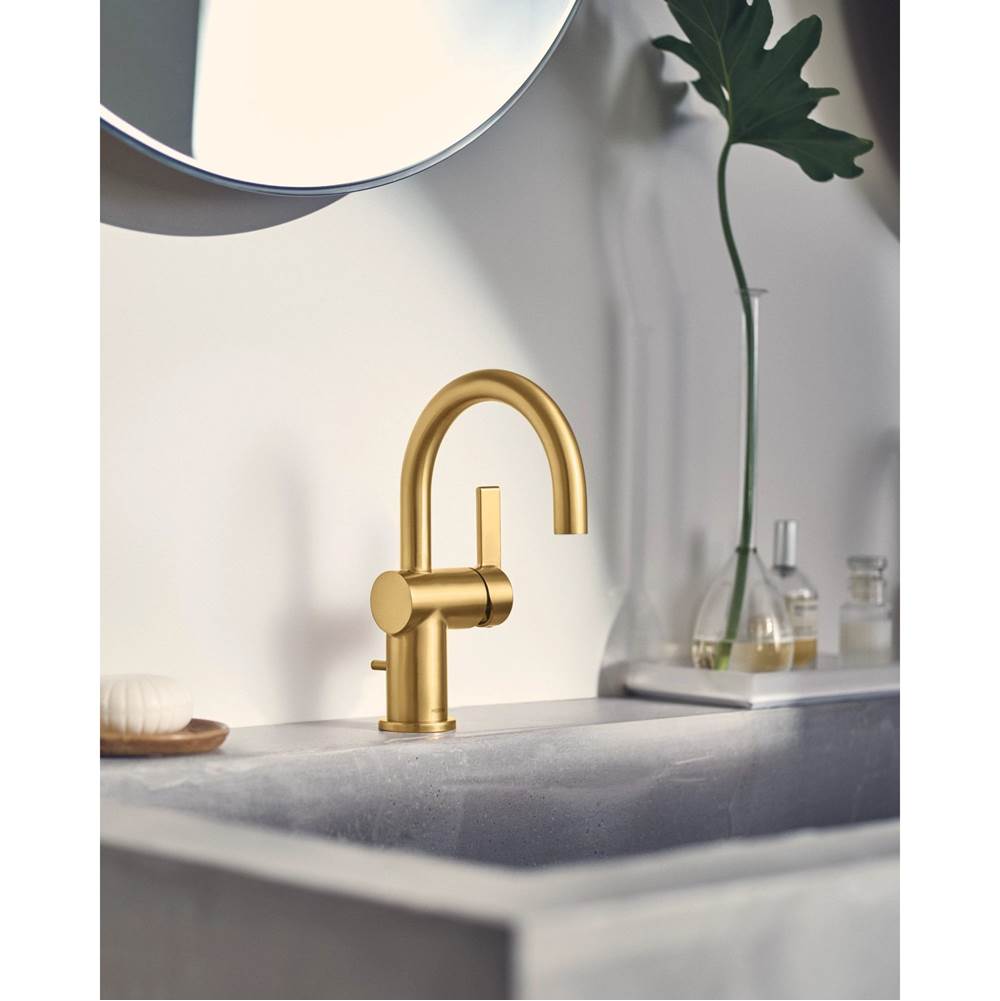 Cia Single Handle Bathroom Sink Faucet in Chrome
