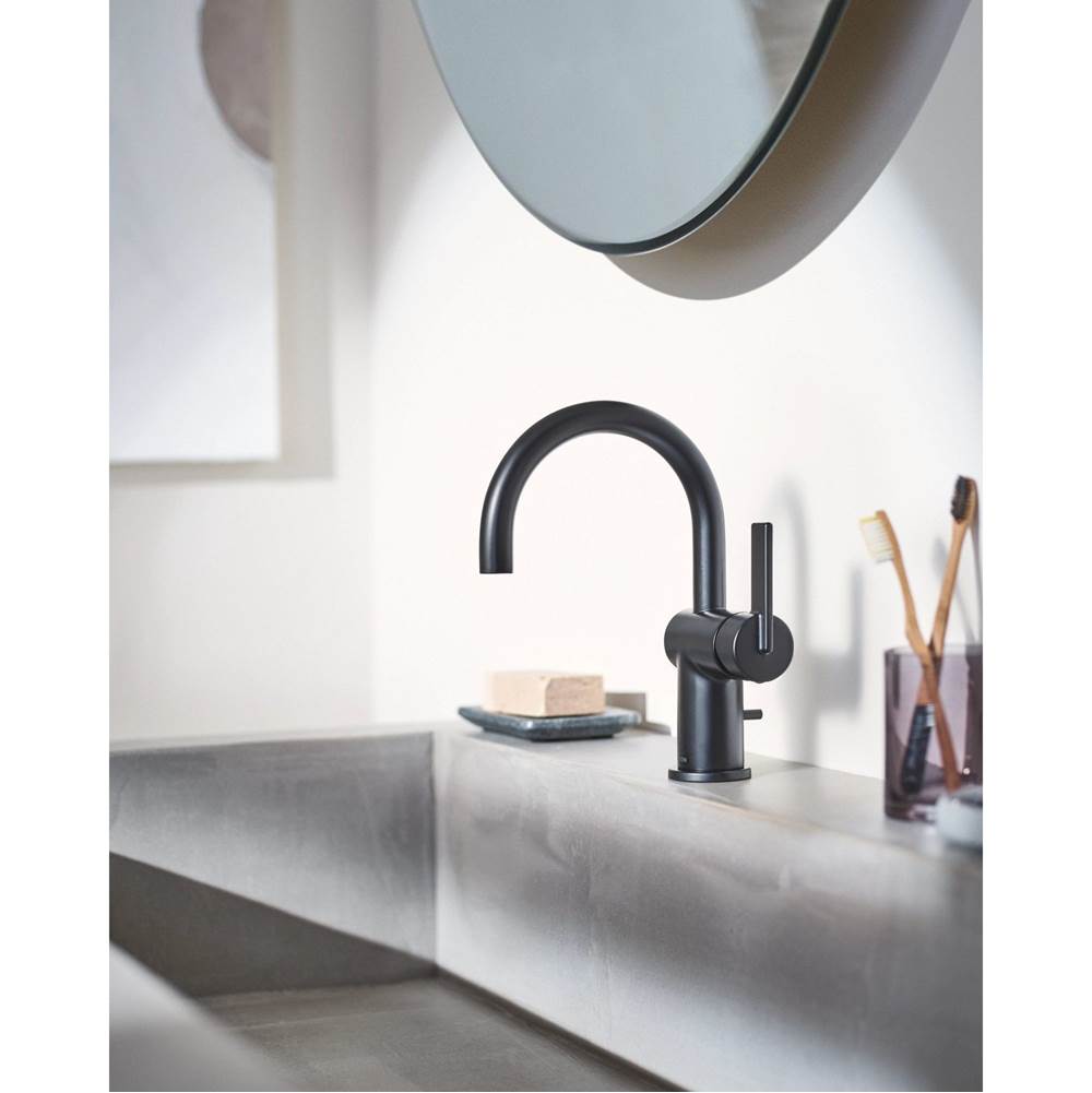 Cia Single Handle Bathroom Sink Faucet in Chrome