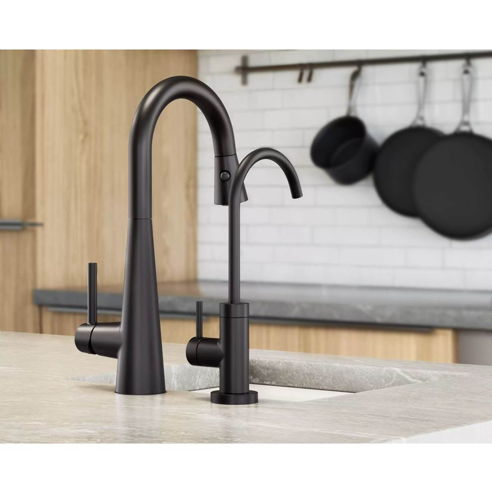 Sleek Single-Handle Pull-Down Sprayer Bar Faucet Featuring Reflex and Power Clean in Chrome