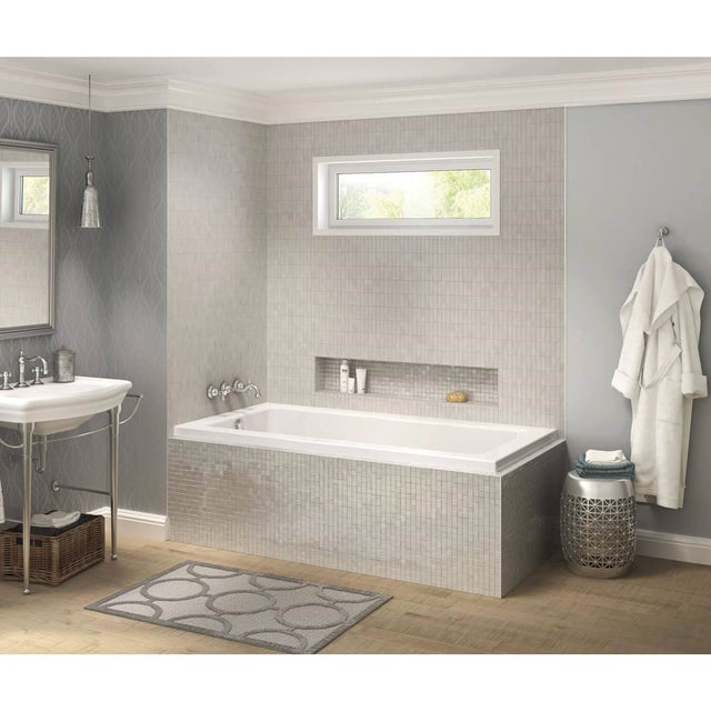 Maax - Pose 6032 IF Acrylic Corner Left Left-Hand Drain Bathtub in White - White