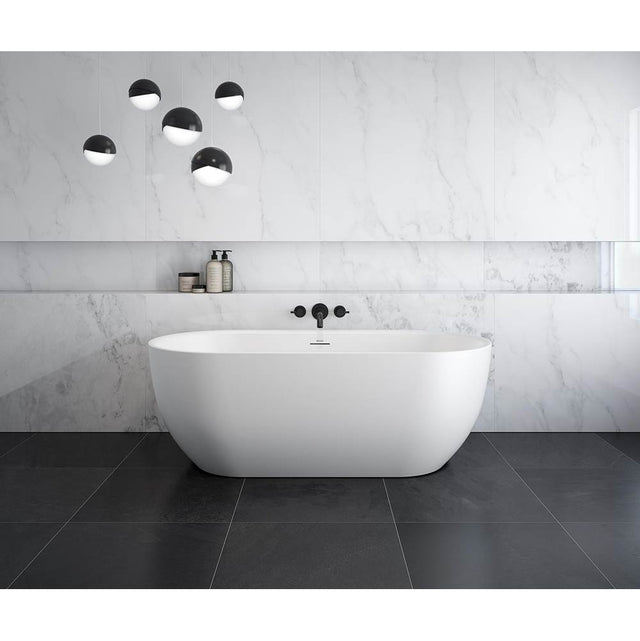 Maax - Tosca Matte 6732 Acrylic Freestanding Center Drain Bathtub in Matte White with Matte White Skirt - Matte White