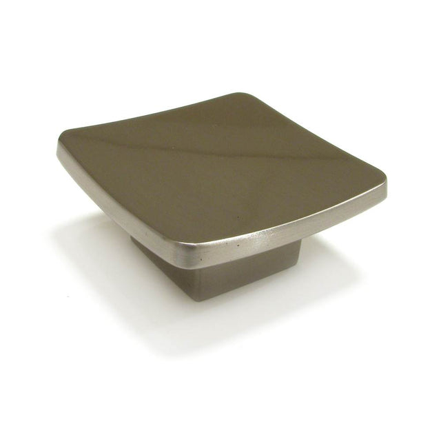 Richelieu America - Contemporary Metal Knob - 136 - Brushed Nickel