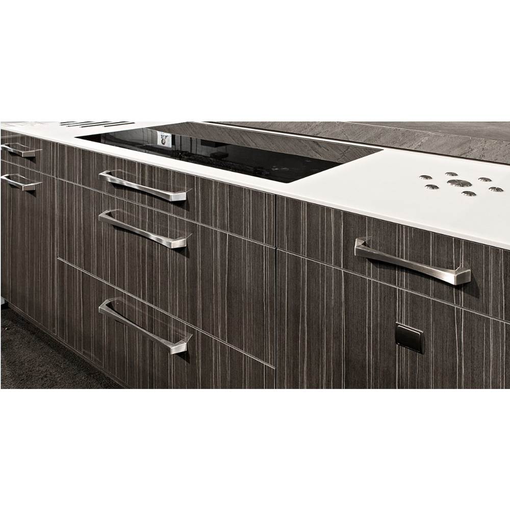 Contemporary Metal Pull - 5187