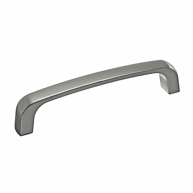 Richelieu America - Contemporary Metal Pull - 820 - Brushed Nickel