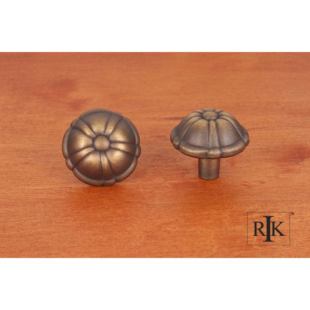 RK International - Small Petal Knob - Antique English