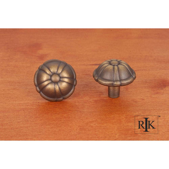 RK International - Small Petal Knob - Antique English