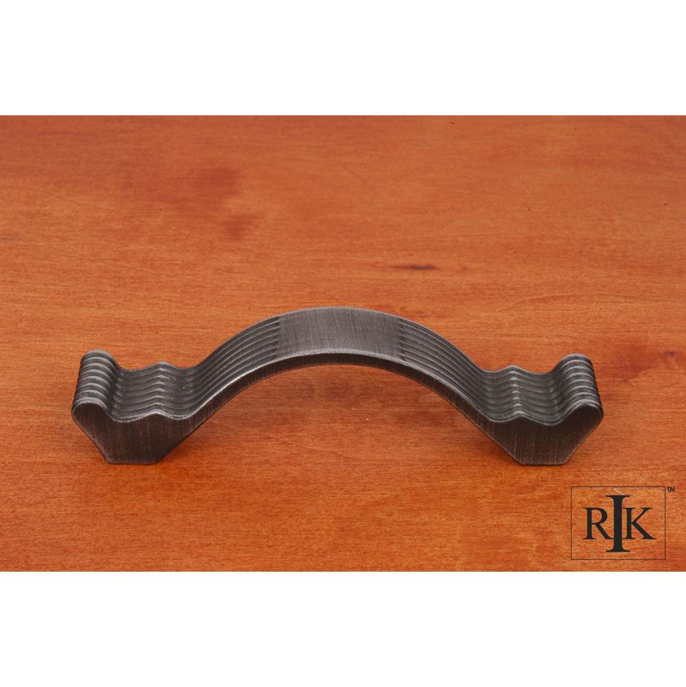 RK International - 3 1/2'' c/c Wavy Contoured Pull with Lines - Distressed Nickel