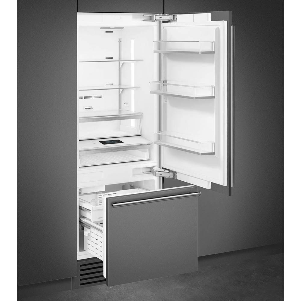 30'' Fully-Integrated Refrigerator with Bottom-Freezer plus Automatic Icemaker. Right Hinge (Field Reversible)