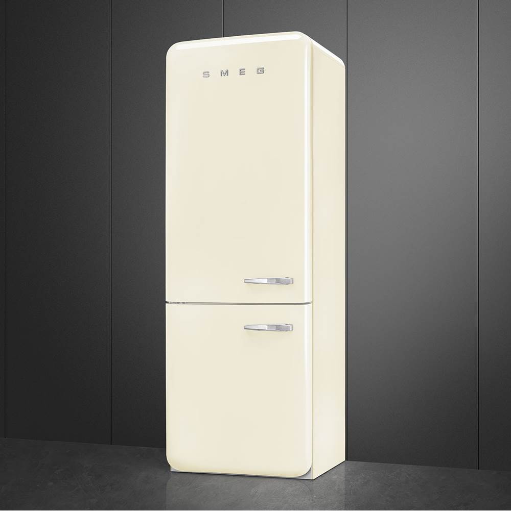 FAB38 Retro 70cm Refrig w/ Bottom Freezer. 18 cu ft. Black. Left Hinge