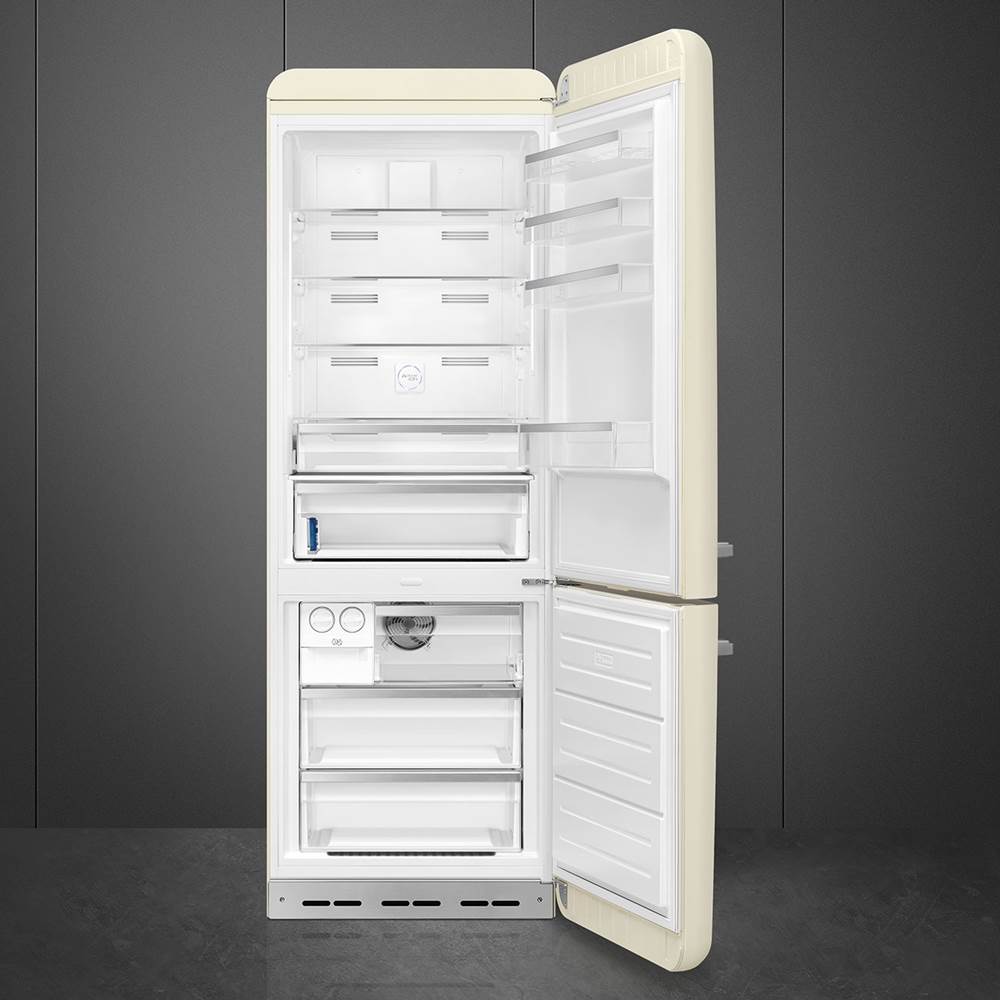 FAB38 Retro 70cm Refrig w/ Bottom Freezer. 18 cu ft. Black. Right Hinge