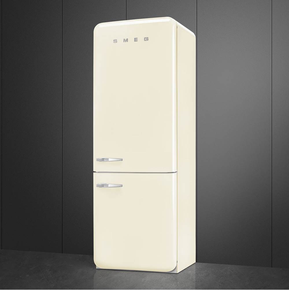 FAB38 Retro 70cm Refrig w/ Bottom Freezer. 18 cu ft. Black. Right Hinge