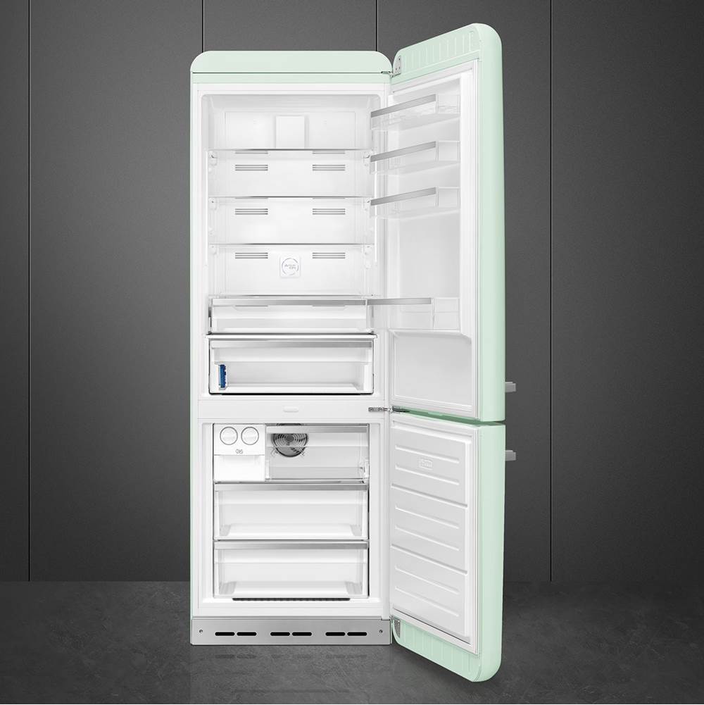 FAB38 Retro 70cm Refrig w/ Bottom Freezer. 18 cu ft. Black. Right Hinge