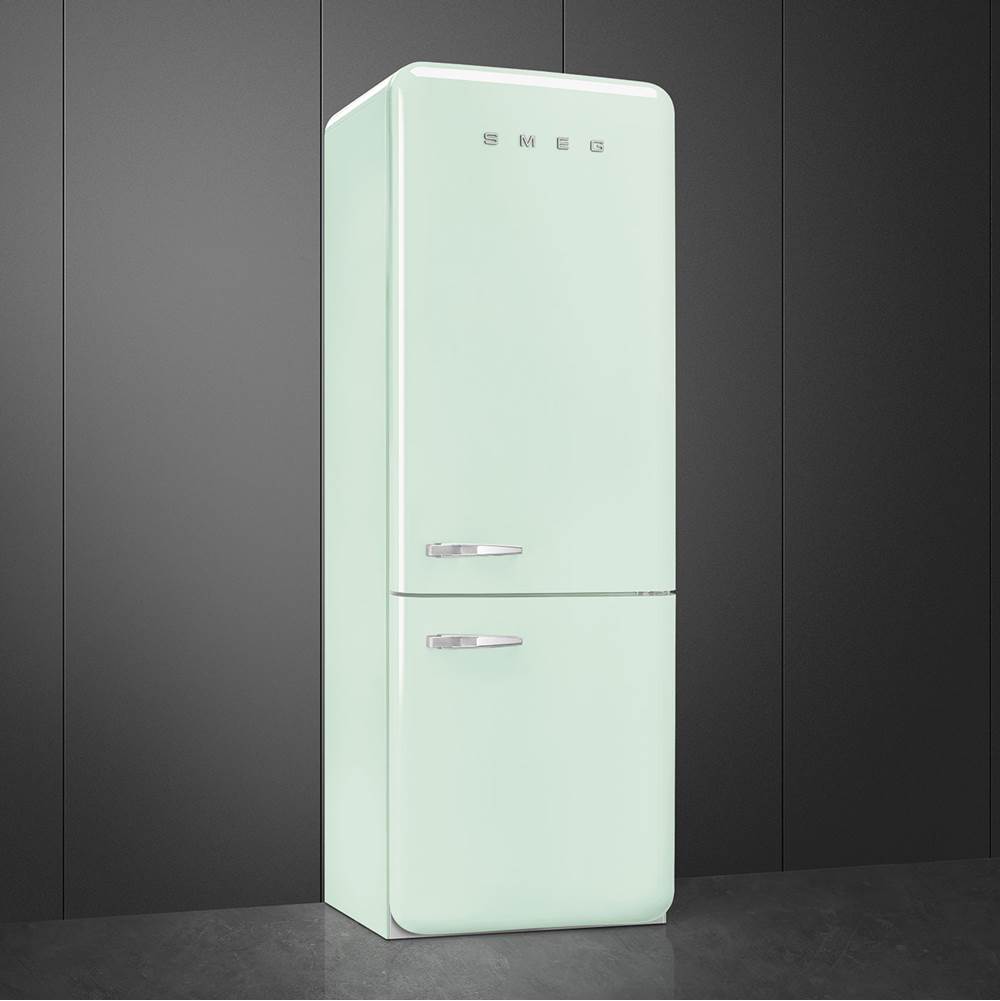 FAB38 Retro 70cm Refrig w/ Bottom Freezer. 18 cu ft. Black. Right Hinge