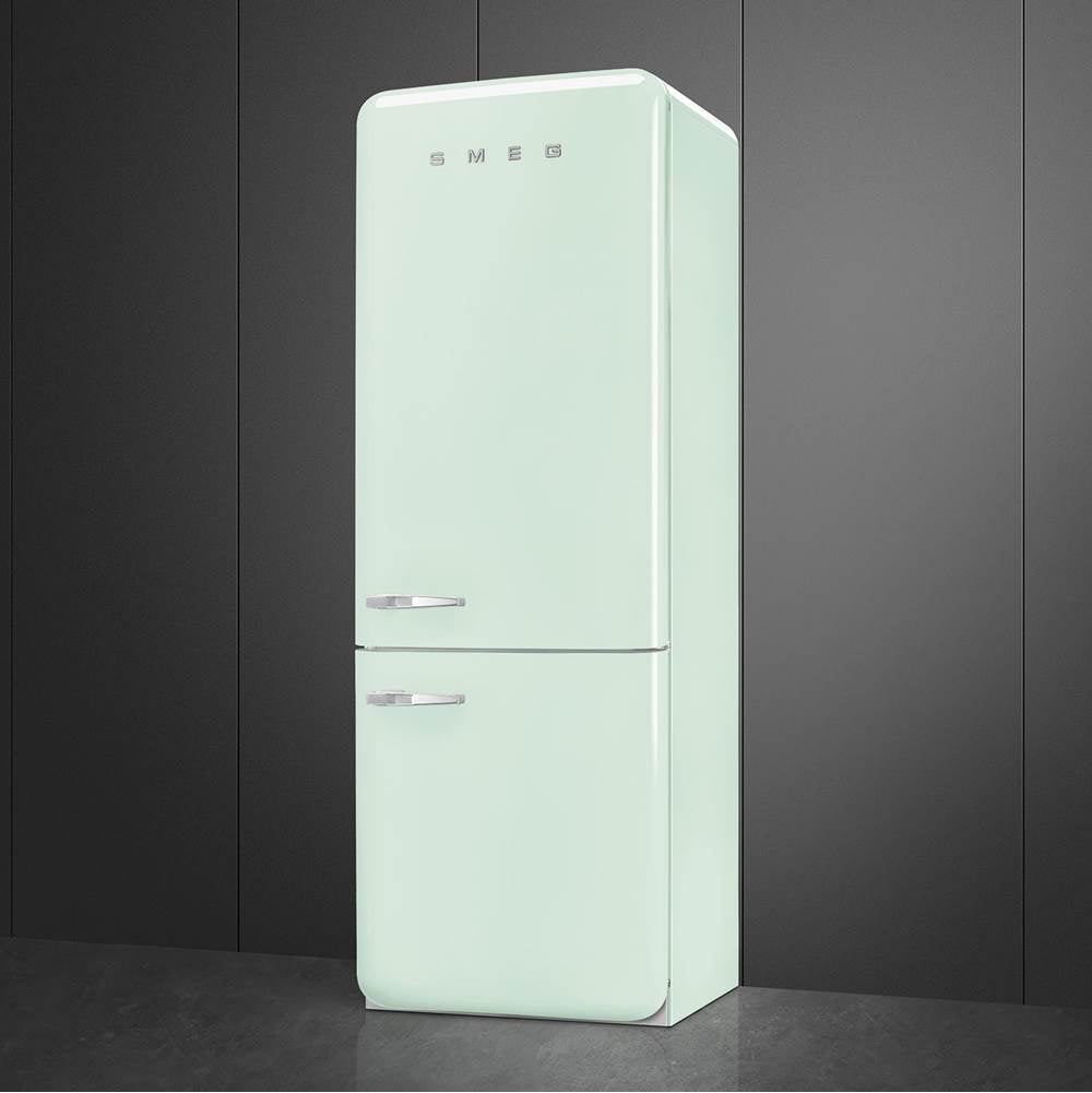 FAB38 Retro 70cm Refrig w/ Bottom Freezer. 18 cu ft. Black. Right Hinge