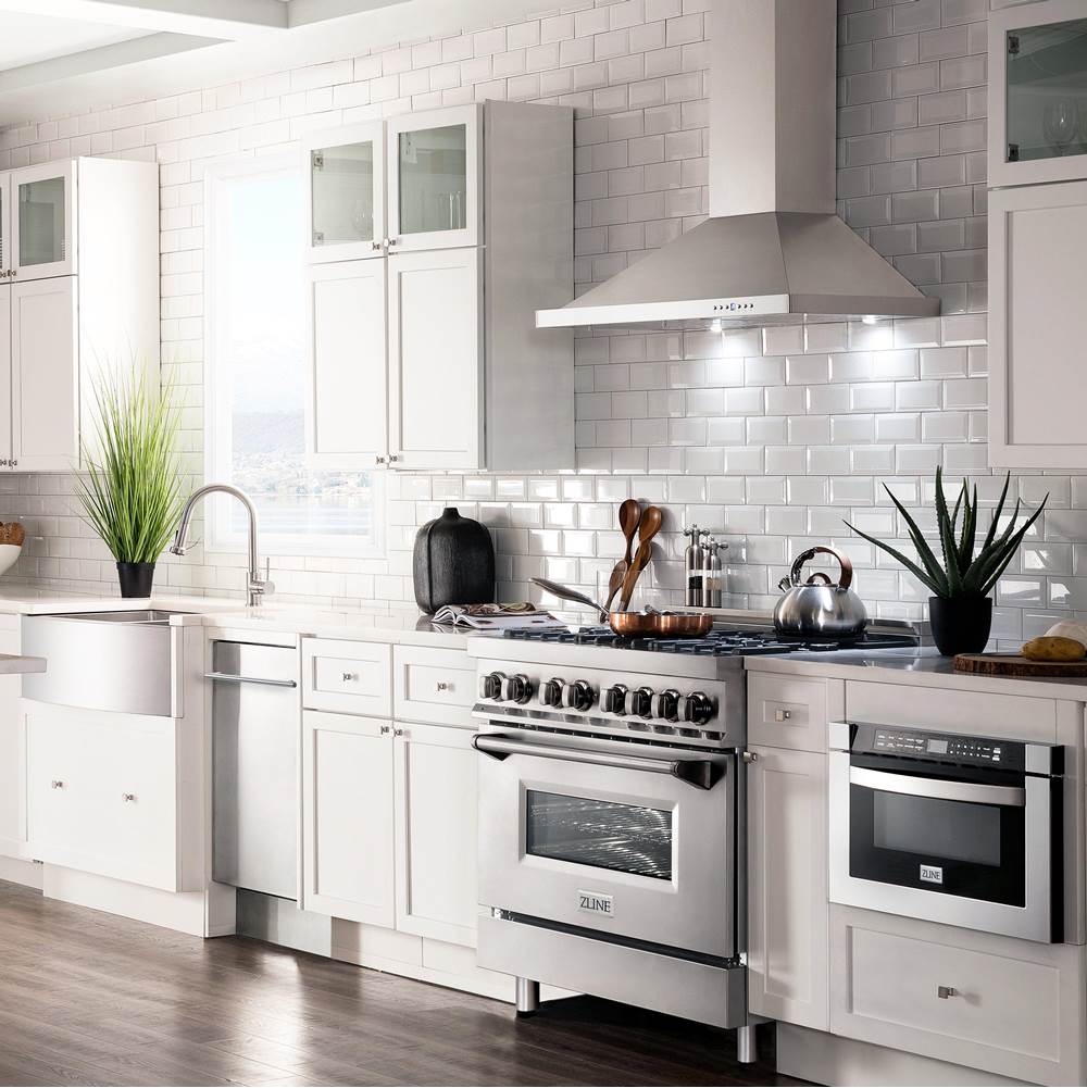 Wall Mount Range Hood in Stainless Steel (KB)
