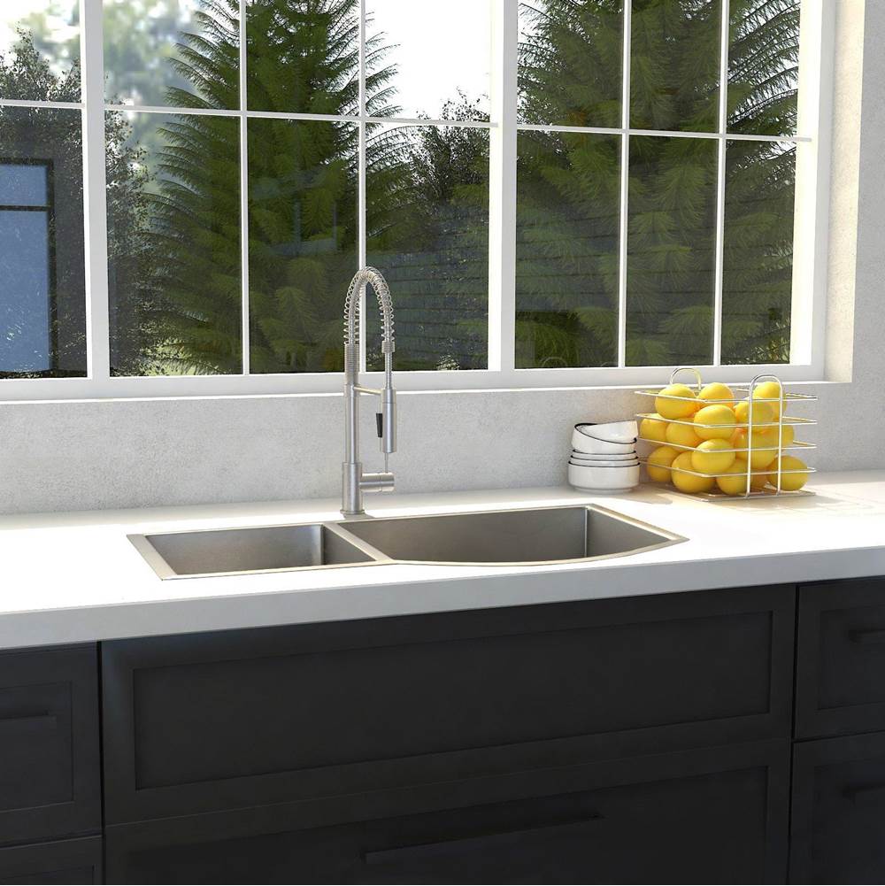 Cortina 33'' Undermount Double Bowl Sink in Stainless Steel
