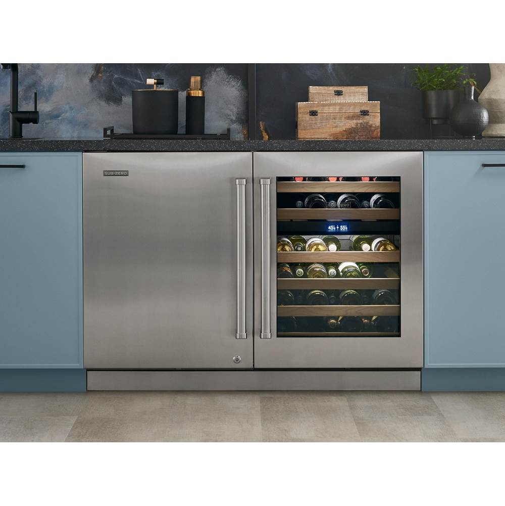SubZero Designer Series Undercounter Stainless Steel Glass Door Panel With Pro Handle - Right Hinge