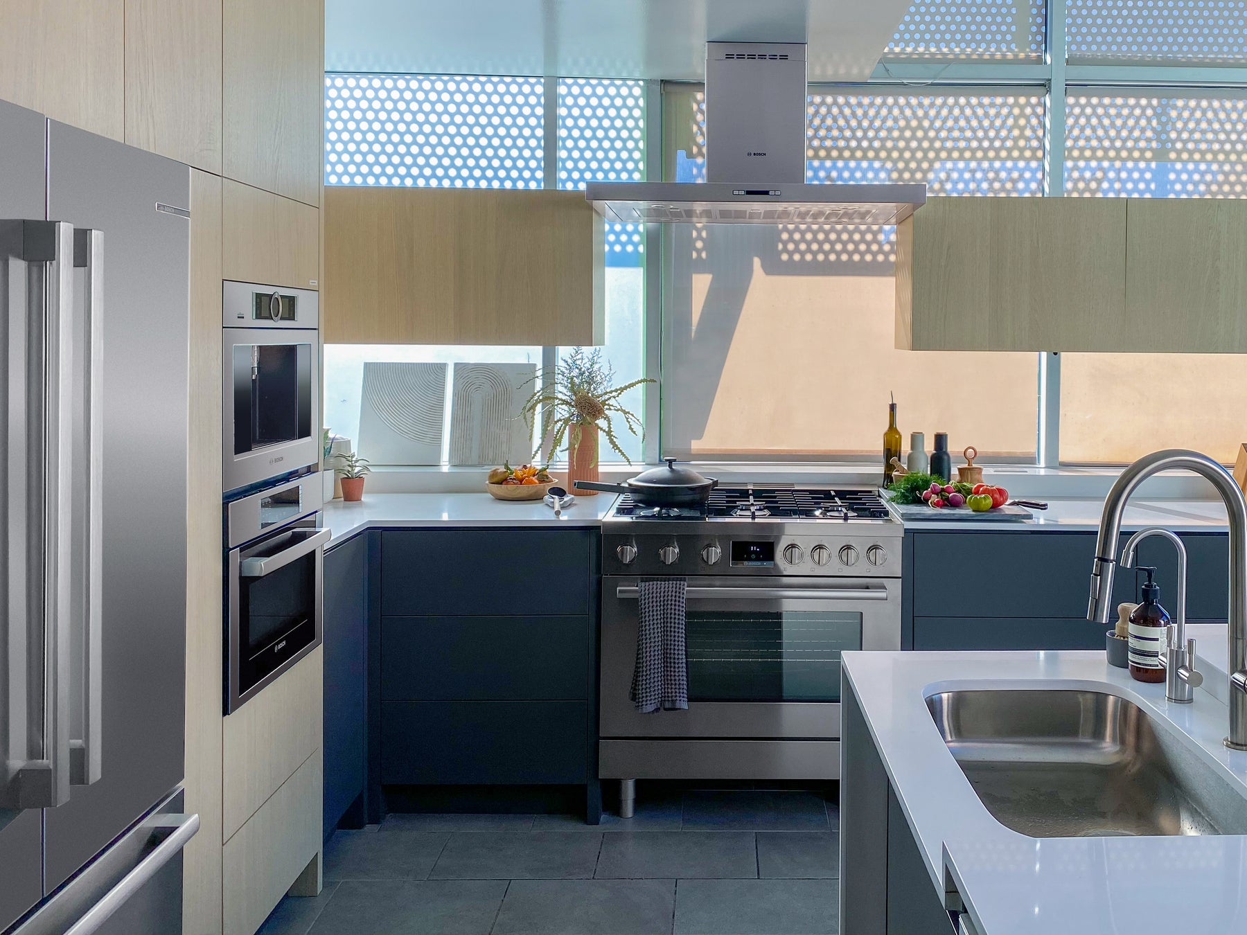Bosch Black Stainless kitchen